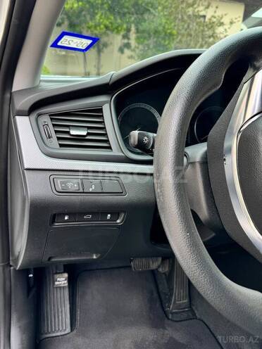 Hyundai Sonata-8