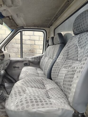 Ford Transit-7