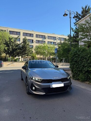 Kia K5-1