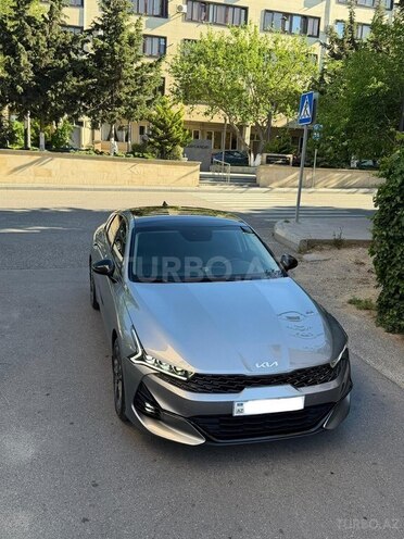 Kia K5-4