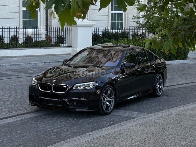 BMW M5-1