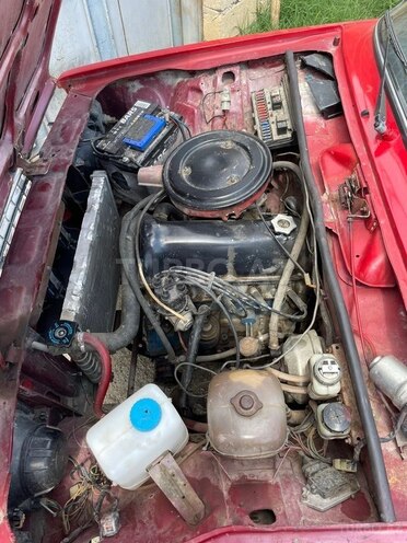 LADA (VAZ) 2107-2