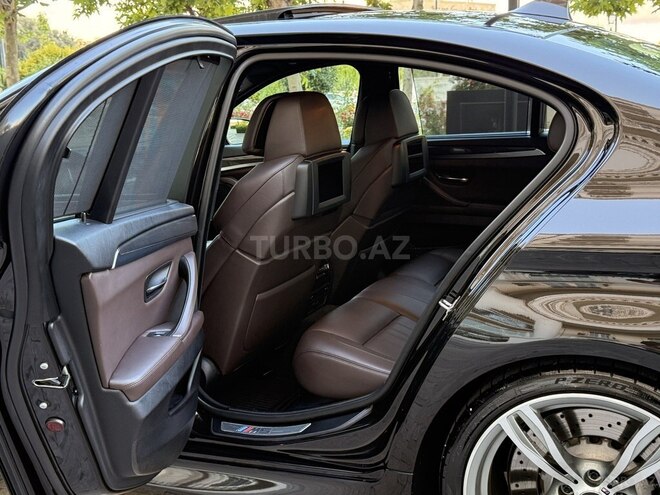 BMW M5-14