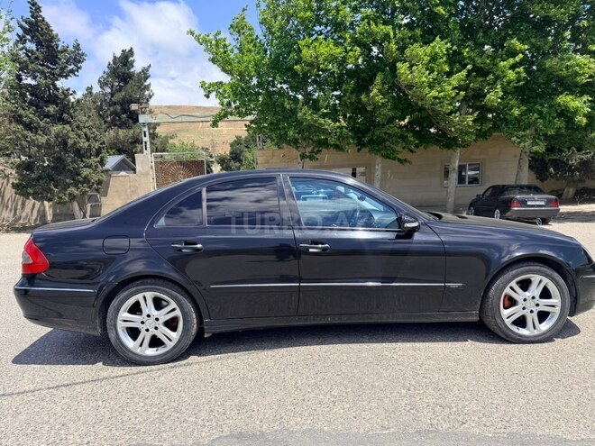 Mercedes E 200-5