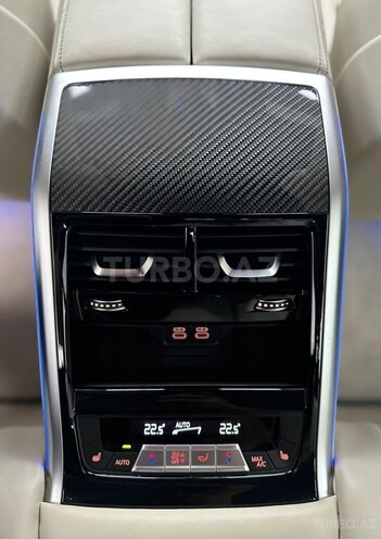 BMW M8-18