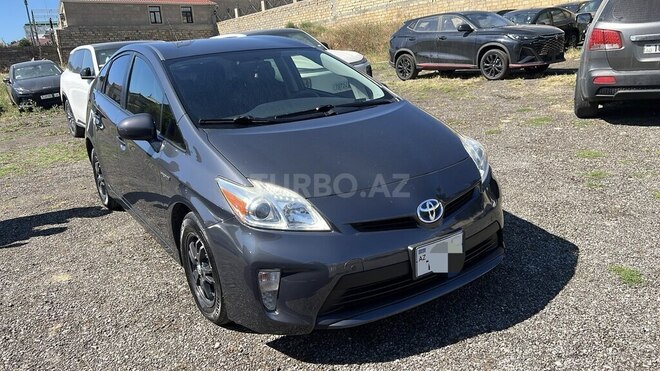 Toyota Prius-2