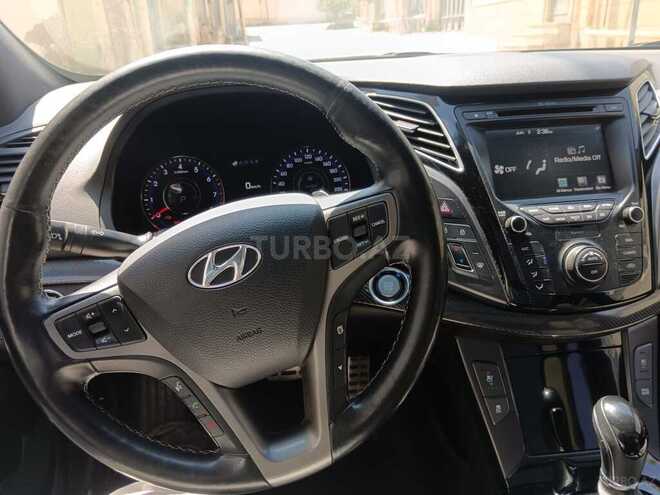 Hyundai i40-12
