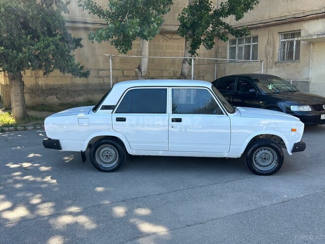 LADA (VAZ) 2107-5