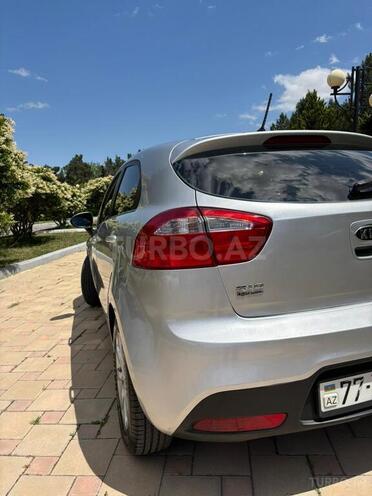 Kia Rio-11