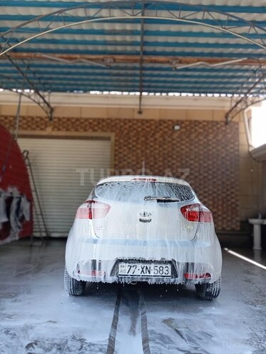 Kia Rio-17