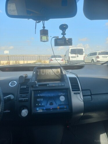 Toyota Prius-7