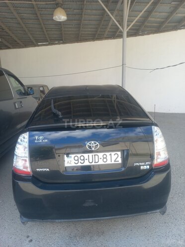 Toyota Prius-2