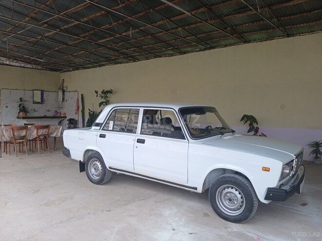 LADA (VAZ) 2107-13