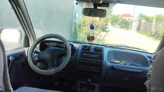 Nissan Terrano-8