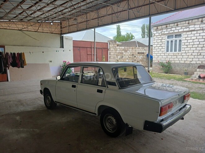 LADA (VAZ) 2107-17