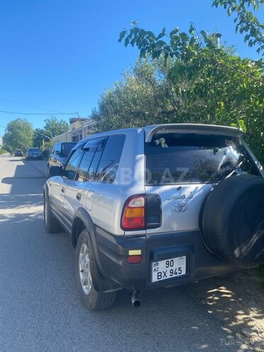 Toyota RAV4-5