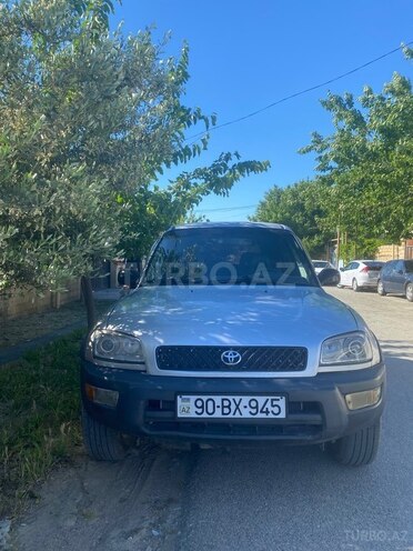 Toyota RAV4-3