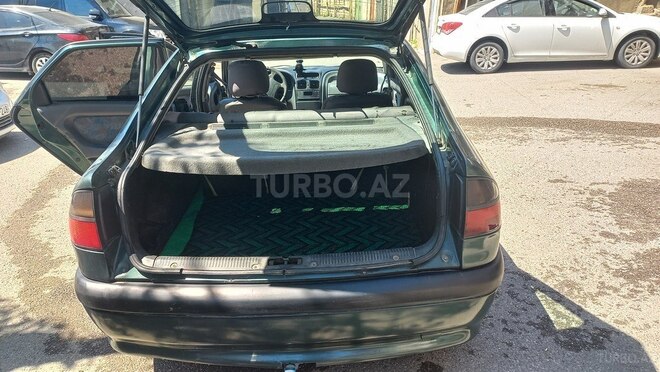 Renault Laguna-7
