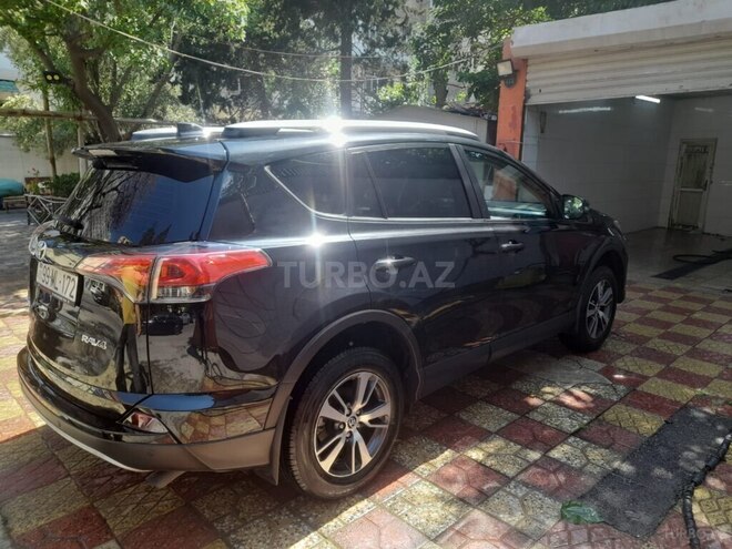 Toyota RAV4-5