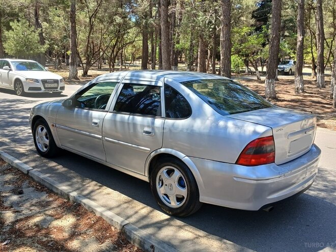 Opel Vectra-15