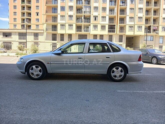 Opel Vectra-18