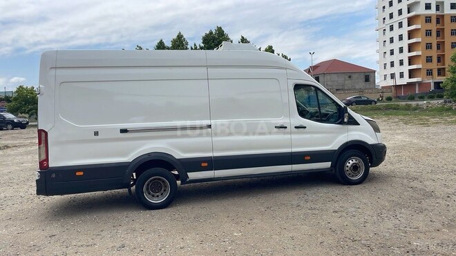 Ford Transit-2