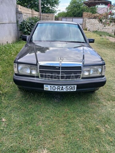 Mercedes 190-2