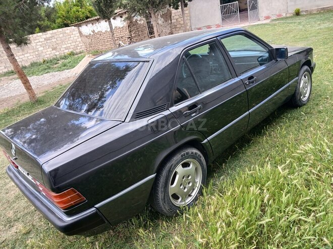 Mercedes 190-7