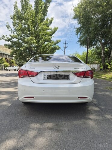 Hyundai Sonata-7