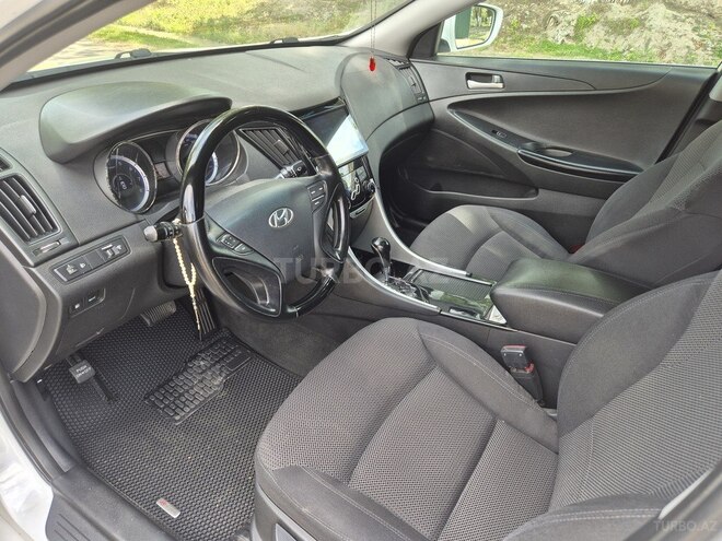 Hyundai Sonata-9