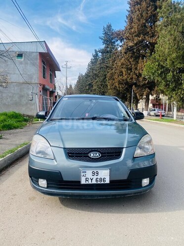 Kia Rio-1