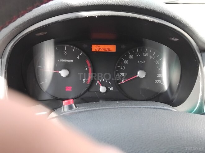 Kia Rio-12