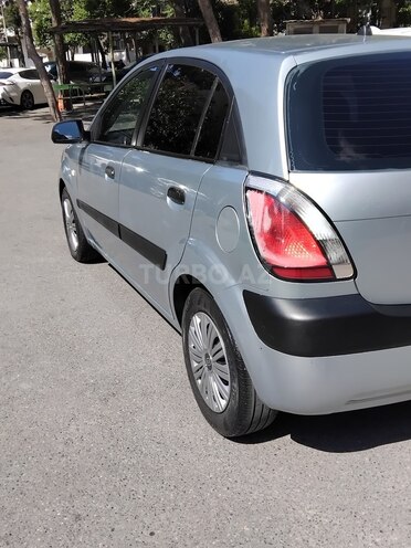 Kia Rio-10