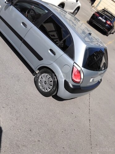 Kia Rio-3