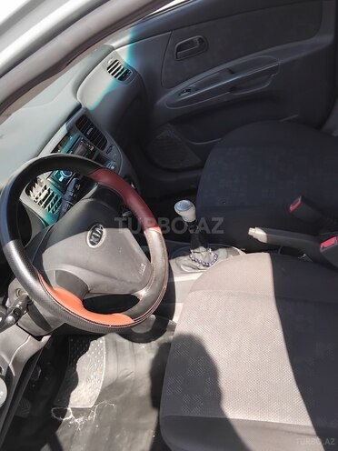 Kia Rio-13