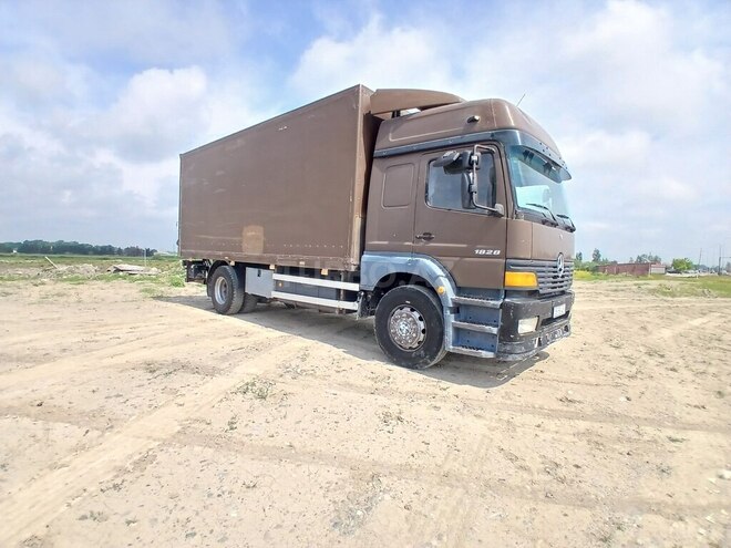 Mercedes Atego 1828-2