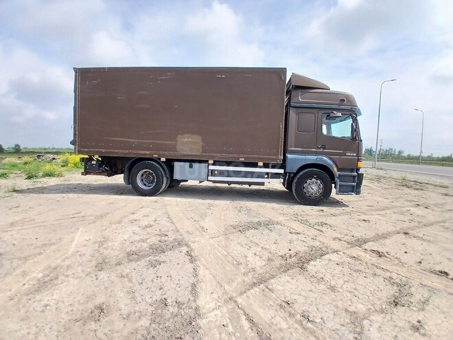 Mercedes Atego 1828-7
