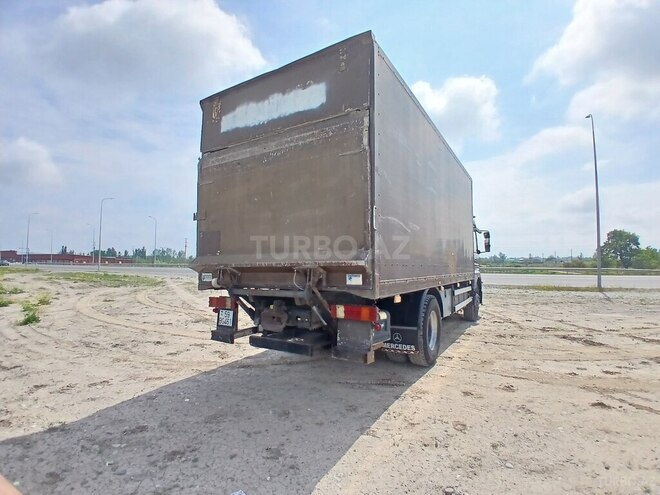 Mercedes Atego 1828-9