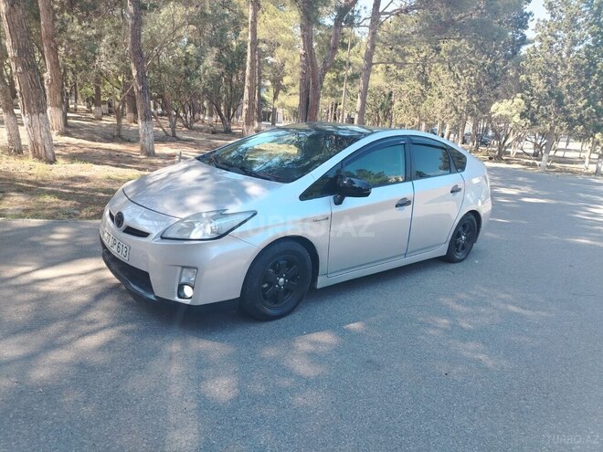 Toyota Prius-2