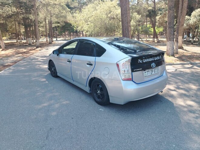 Toyota Prius-6