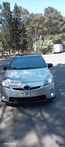 Toyota Prius-12