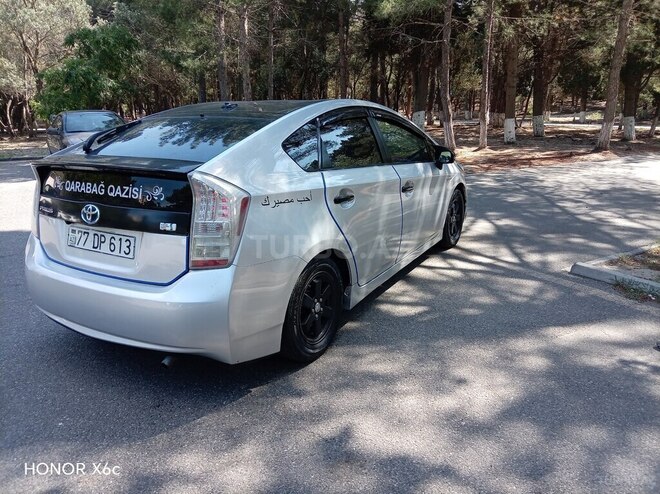 Toyota Prius-14
