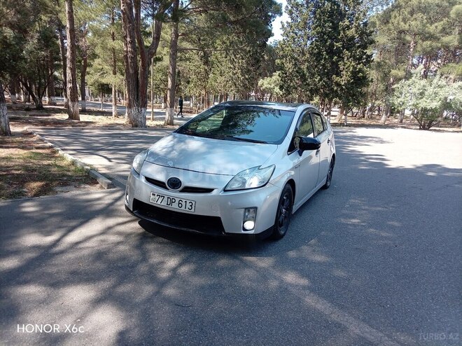 Toyota Prius-17