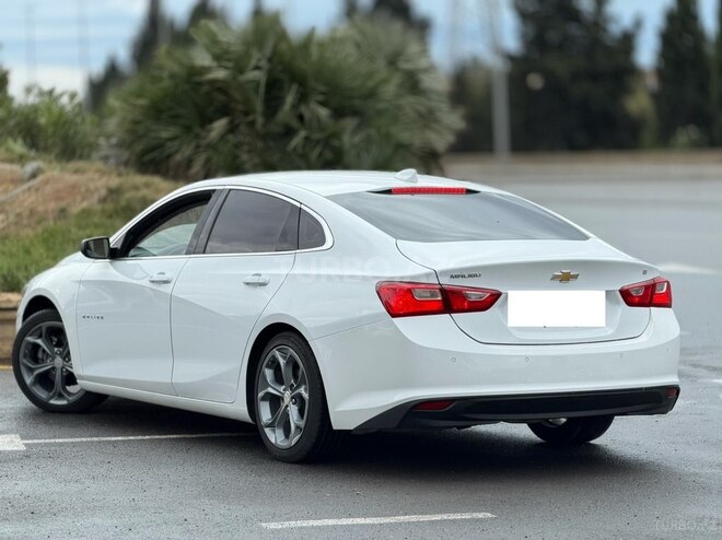 Chevrolet Malibu-5