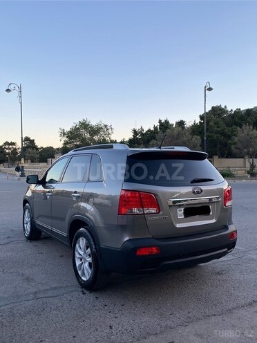 Kia Sorento-9