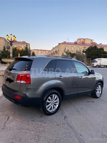 Kia Sorento-13