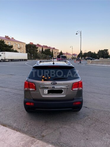 Kia Sorento-11
