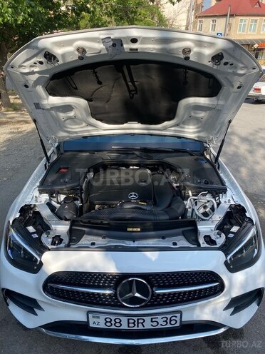 Mercedes E 350-11