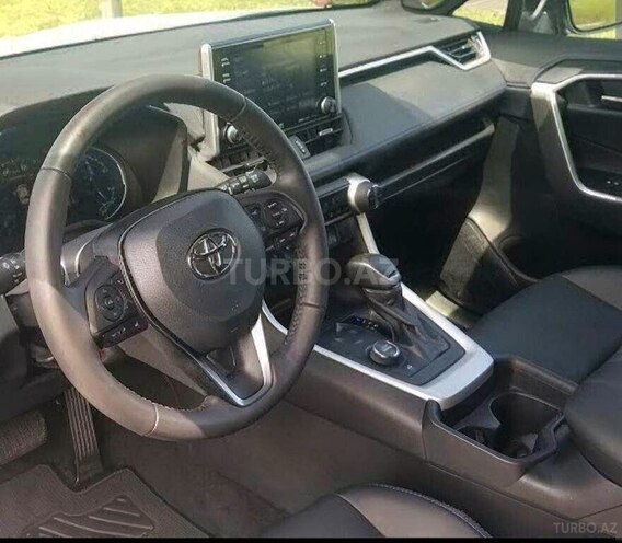 Toyota RAV4-3