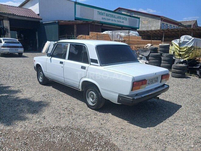 LADA (VAZ) 2107-2